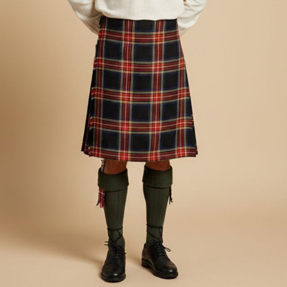 Men’s Highlander Kilt Black Stewart Tartan  8-Yard Scottish Outfit
